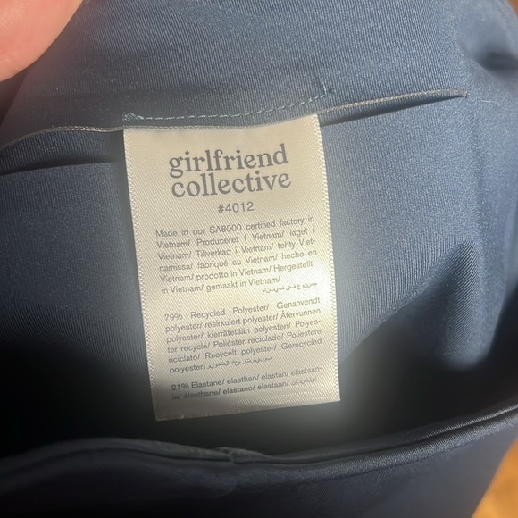 NWT girlfriend collective HIGH WAIST CAPRI LEGGINGS IN Navy Size Small - Picture 4 of 6